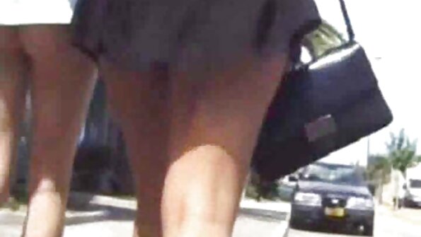 Tenger tienermeisje heeft porno gratis nederlands een varkenspikker in haar strakke kutje